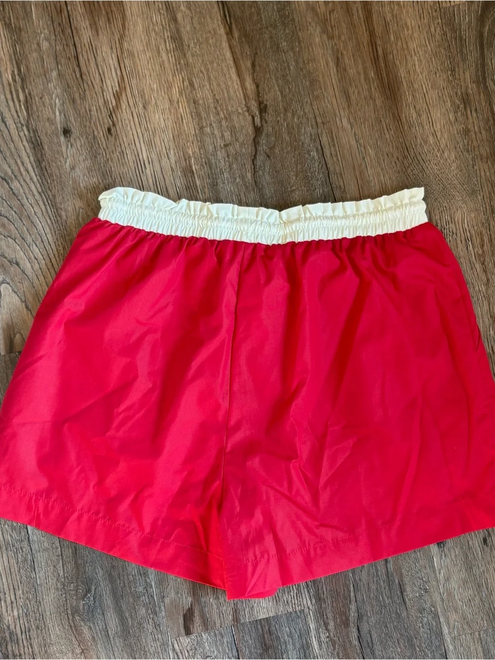 entro Red Short-Sleeve Two-Piece Set with White Trim